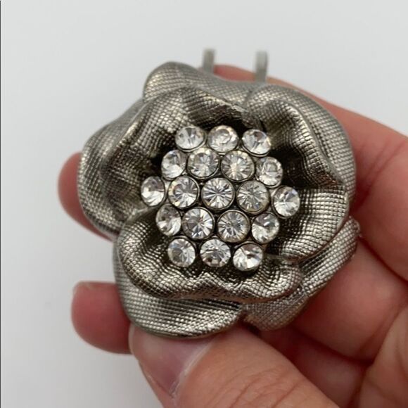 Silver rhinestone studded hinged floral cuff bracelet - Picture 2 of 9